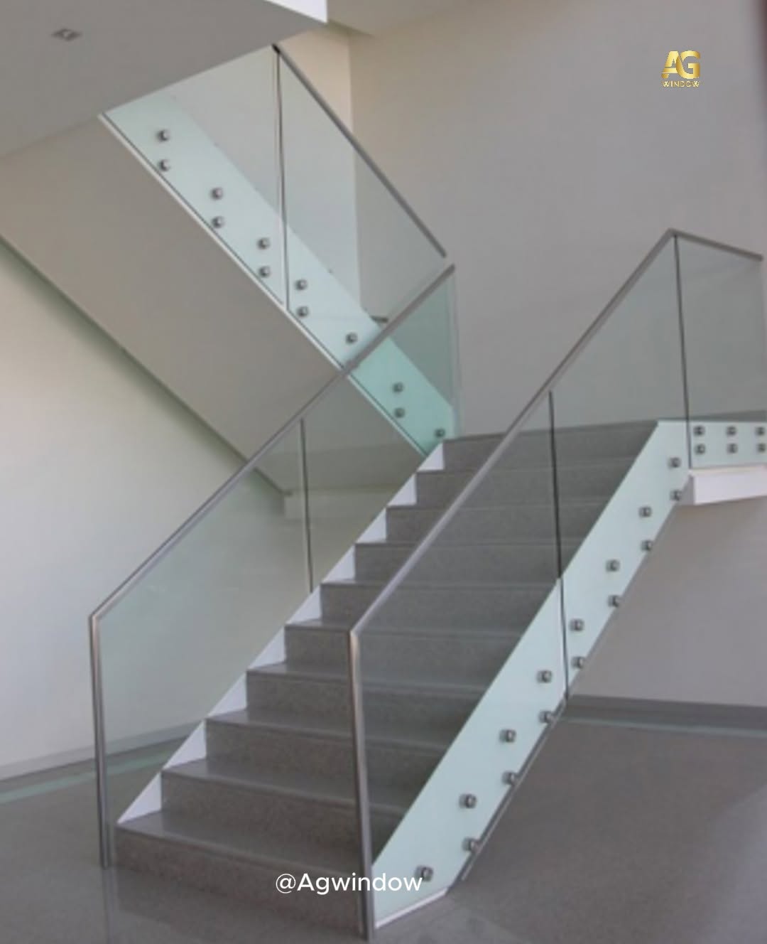cầu thang tay vịn inox